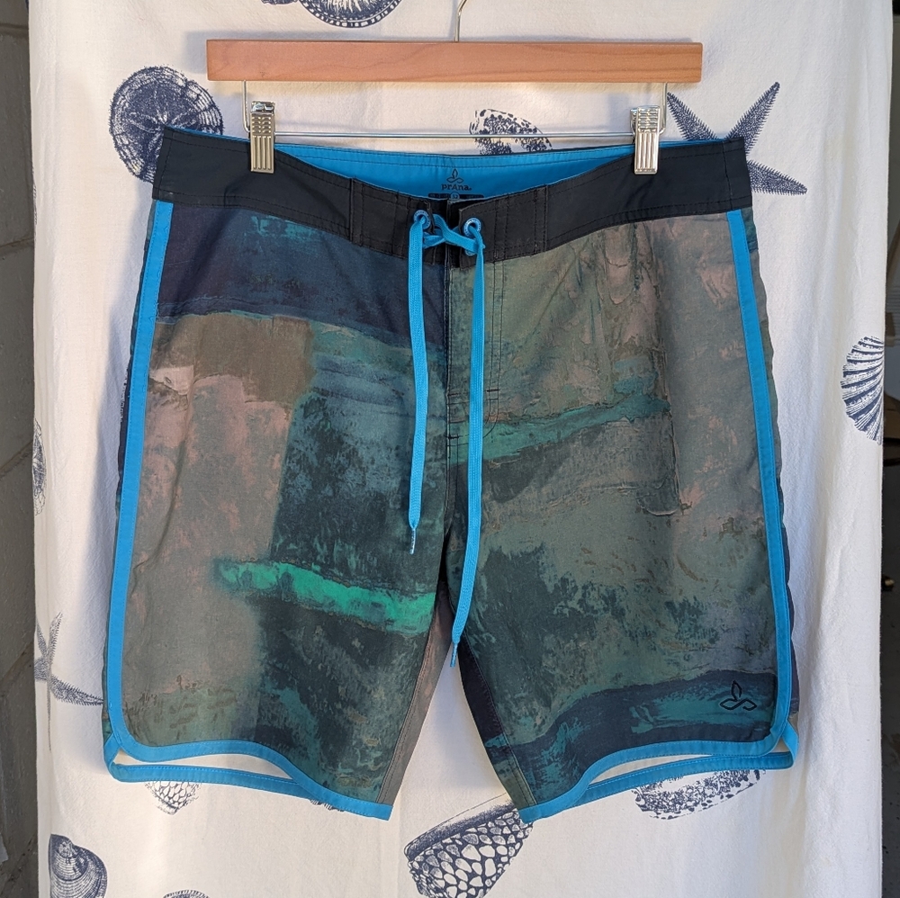 Prana High Seas Boardshorts Size 32